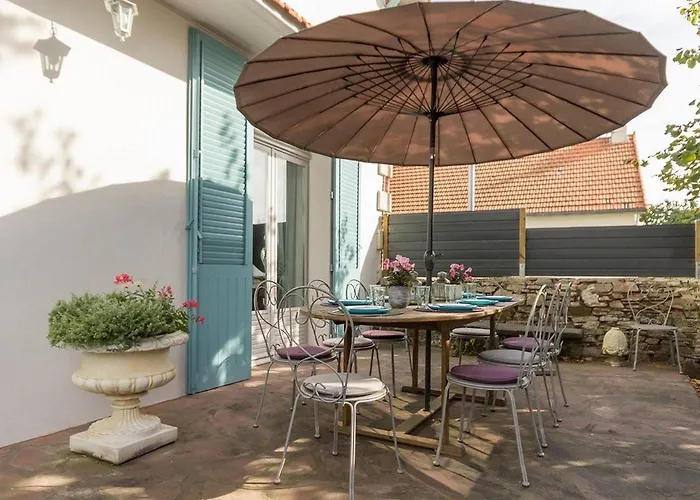 Maison De Charme Avec Jardin, Velos Et Jeux Pour Enfants A - Fr-1-306-838 * Bouvron